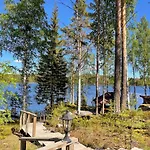 Joutsen With Jacuzzi Villa Vuoriniemi