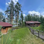 Joutsen With Jacuzzi Вилла
