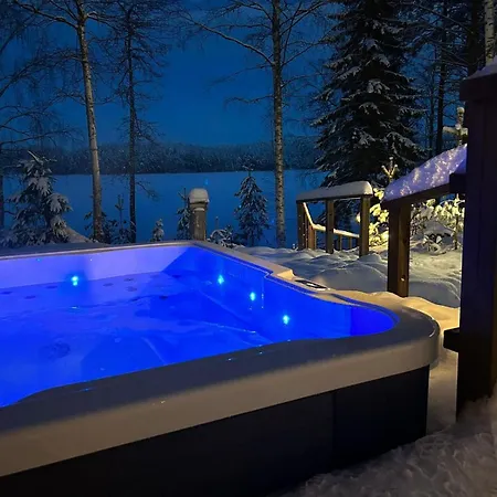 Joutsen With Jacuzzi Villa