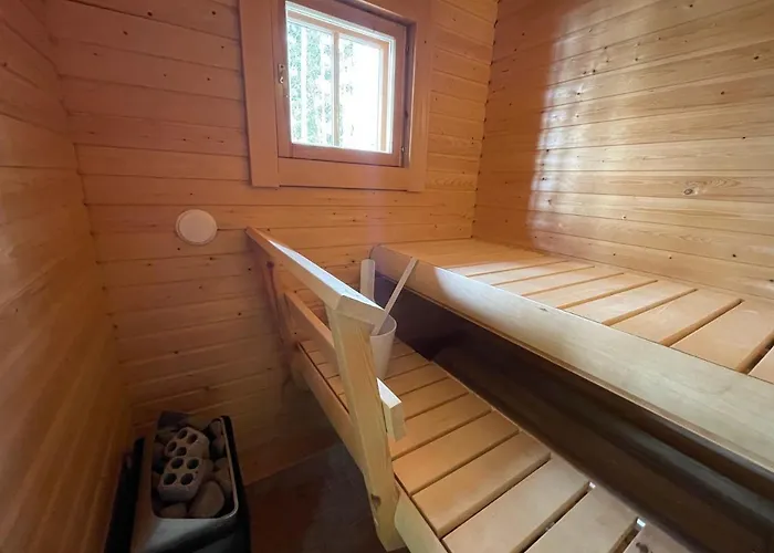 Joutsen With Jacuzzi Вилла