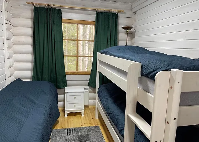 Willa Joutsen With Jacuzzi